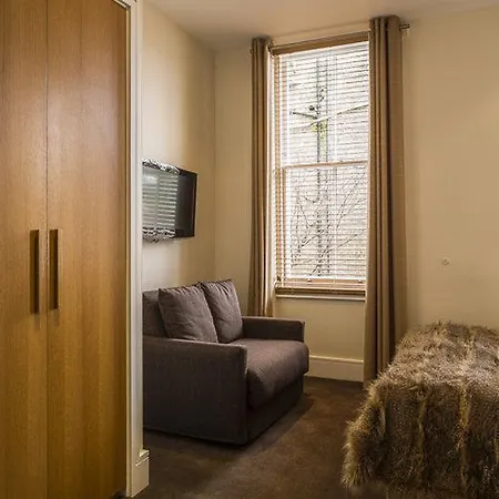 The Resident Kensington Hotel 4*