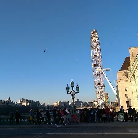 Sabellis House - Moments From The Big Ben * London