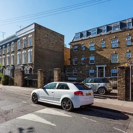 Veeve 3 Bed Flat With Parking Walford Road Stoke Newington London