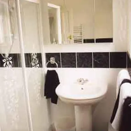 Bed & Breakfast Bay Tree House 4*