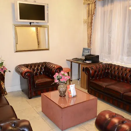 Cranbrook Hotel