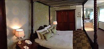 The Royal Chace 4* Enfield