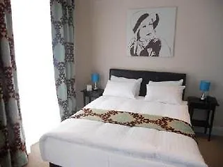 The Crescent Hyde Park Otel 4*