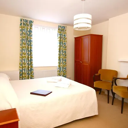 Bed & Breakfast The Penn Club London