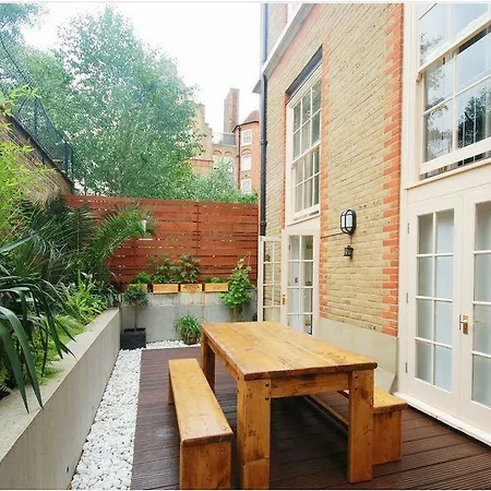Hotel Oakwood Spitalfield Lofts 4*