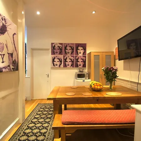 Magical & Charming 8 Covent Garden Townhouse Holiday home