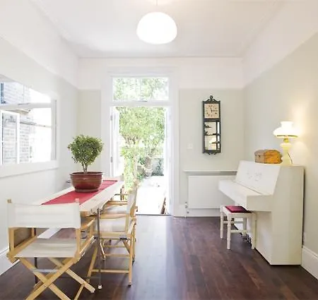 Apartment Veeve - House Bassein Park Road - Shepherd's Bush