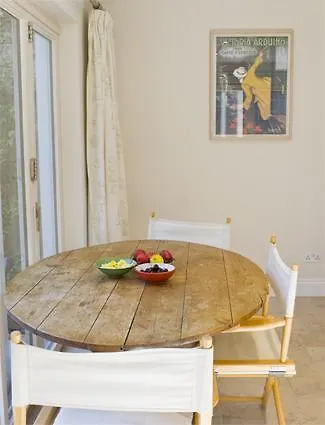 Veeve - House Bassein Park Road - Shepherd's Bush *