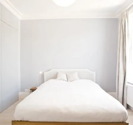 Veeve - House Bassein Park Road - Shepherd's Bush * London
