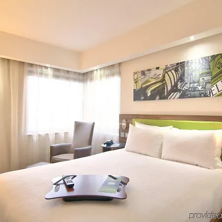 Hampton By Hilton London Szálloda Croydon