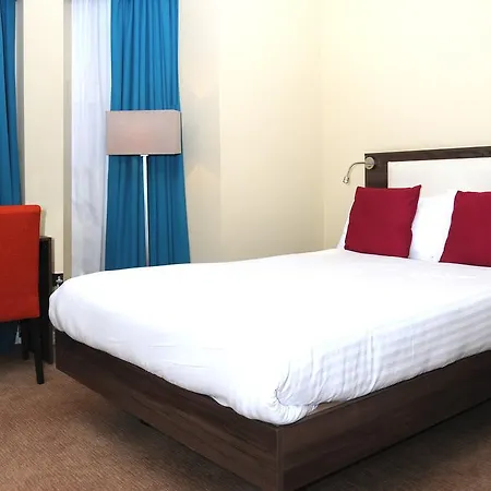 Knaresborough Boutique * London