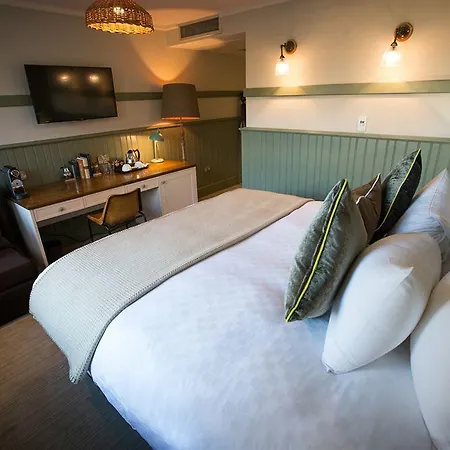 The Windmill 3*