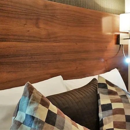 Hotel Chester 2*