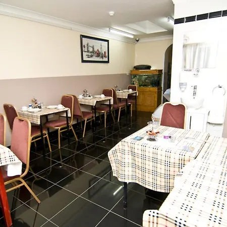 Holland Park 3* Londen