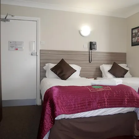 Hotel Holland Park 3*