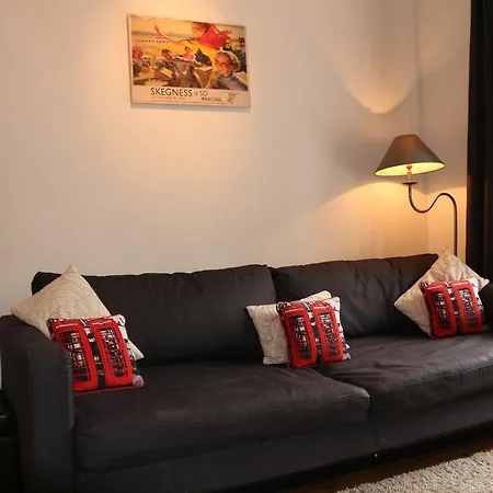 Apartment Riding House Street *