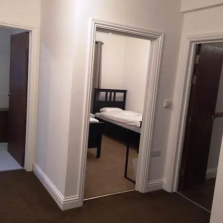 Globe City Apartment