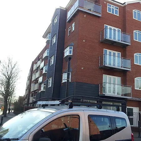 Apartment Globe City London