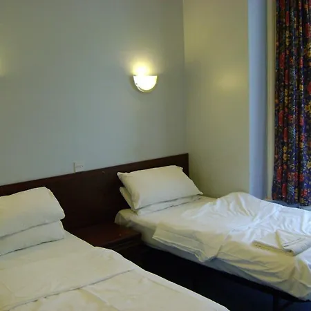 Guest house Croydon Hotel 2*