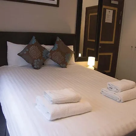 Aparthotel Nox Kensington Gardens 4*