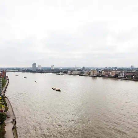 Hotel Seacon Tower Serviced Apartments London