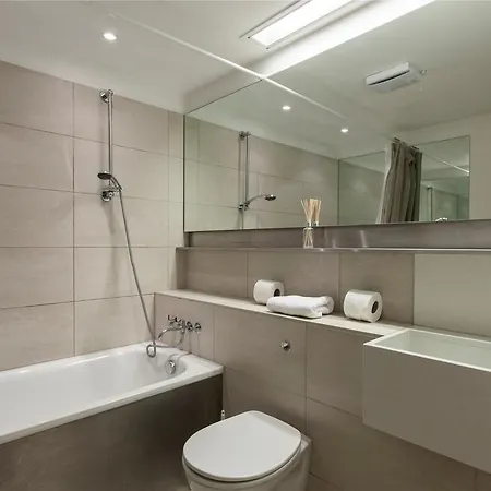 Hotel Seacon Tower Serviced Apartments London