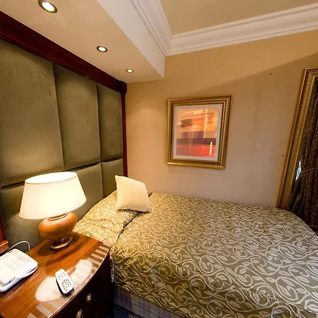 Hotel Executive By Shaftesbury 4*
