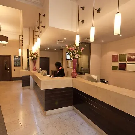 伦勃朗酒店