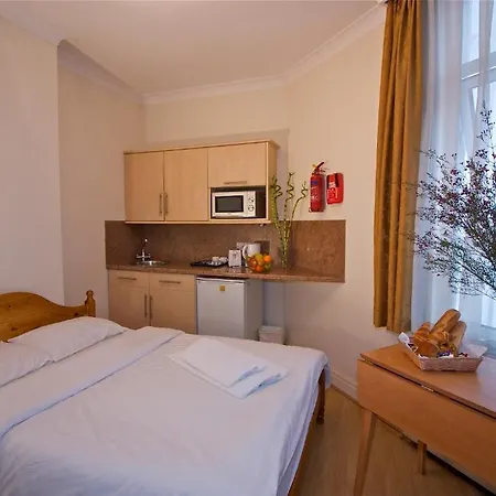 Park View 3* London