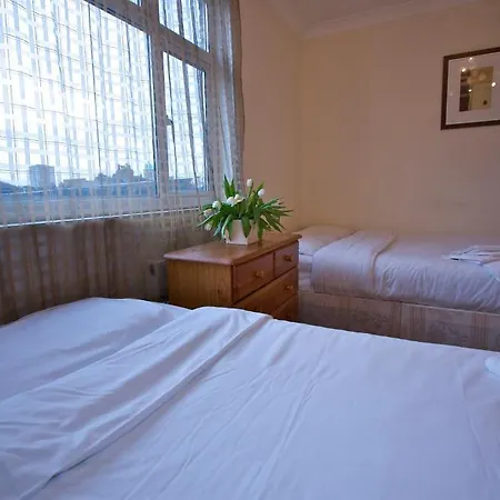 Park View 3* London