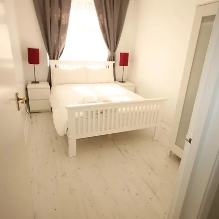 Apartment Fonthill House *
