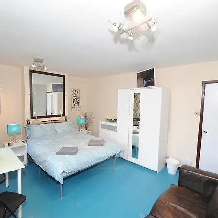 Guest house Kingward London