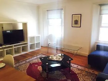 Hotel Capital House