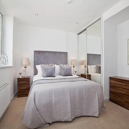 Apartment One White's Row