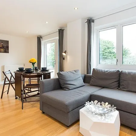 Joivy Lovely 1-bed Flat Near 02 Arena London