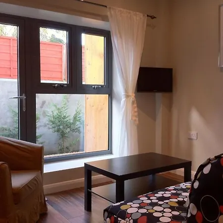 Lyall Hotel apartamentowy 3*
