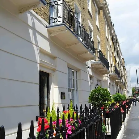 Bed & Breakfast Astors Belgravia London