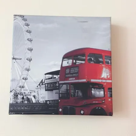 Apartment Metro Central Heights Ap256 London