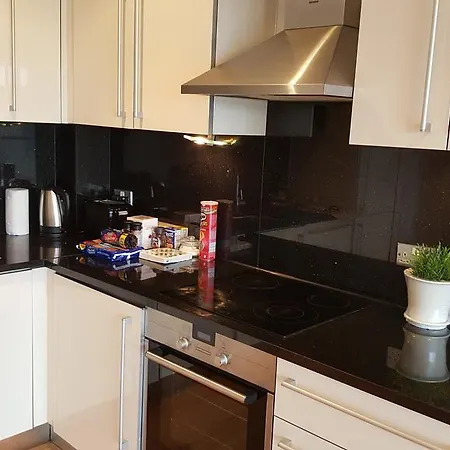 Apartment East Croydon Apartments - Just 3 Mins Walk To East Croydon Station