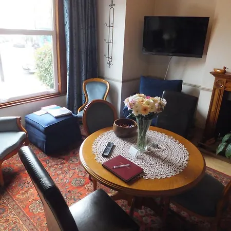 Guest house White