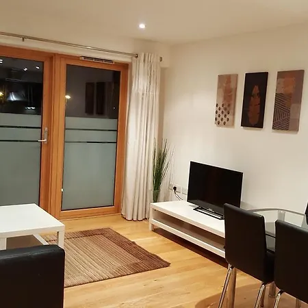Apartment East Croydon Apartments - Just 3 Mins Walk To East Croydon Station *