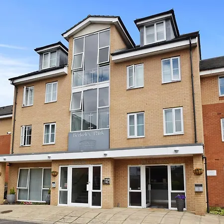 Apartment Berkeley Park By Bridgestreet Hillingdon
