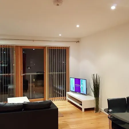 East Croydon Apartments - Just 3 Mins Walk To East Croydon Station