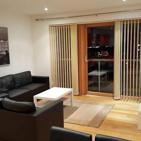 Apartment East Croydon Apartments - Just 3 Mins Walk To East Croydon Station