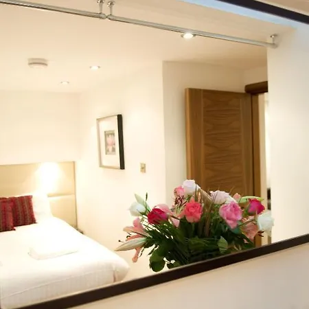Mayfair One Apartment