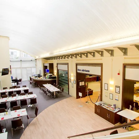 Hotel The Wesley Euston 4*