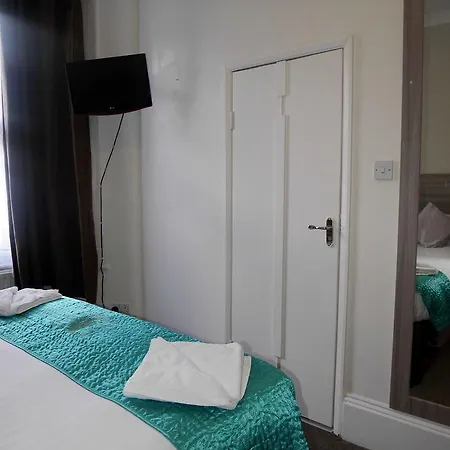 Hotel Holland Park 3*
