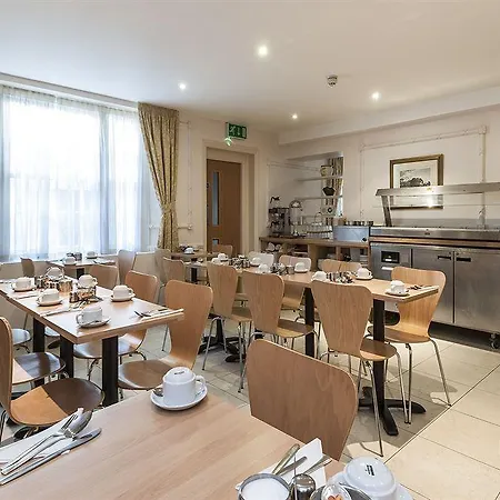 Hotel Rose Court 3*