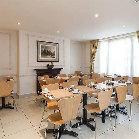 Hotel Rose Court 3*