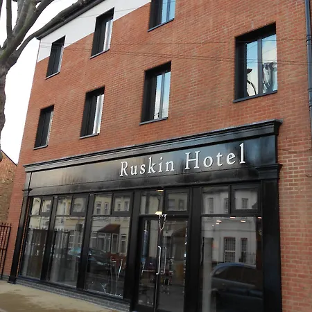 Otel Ruskin 3*